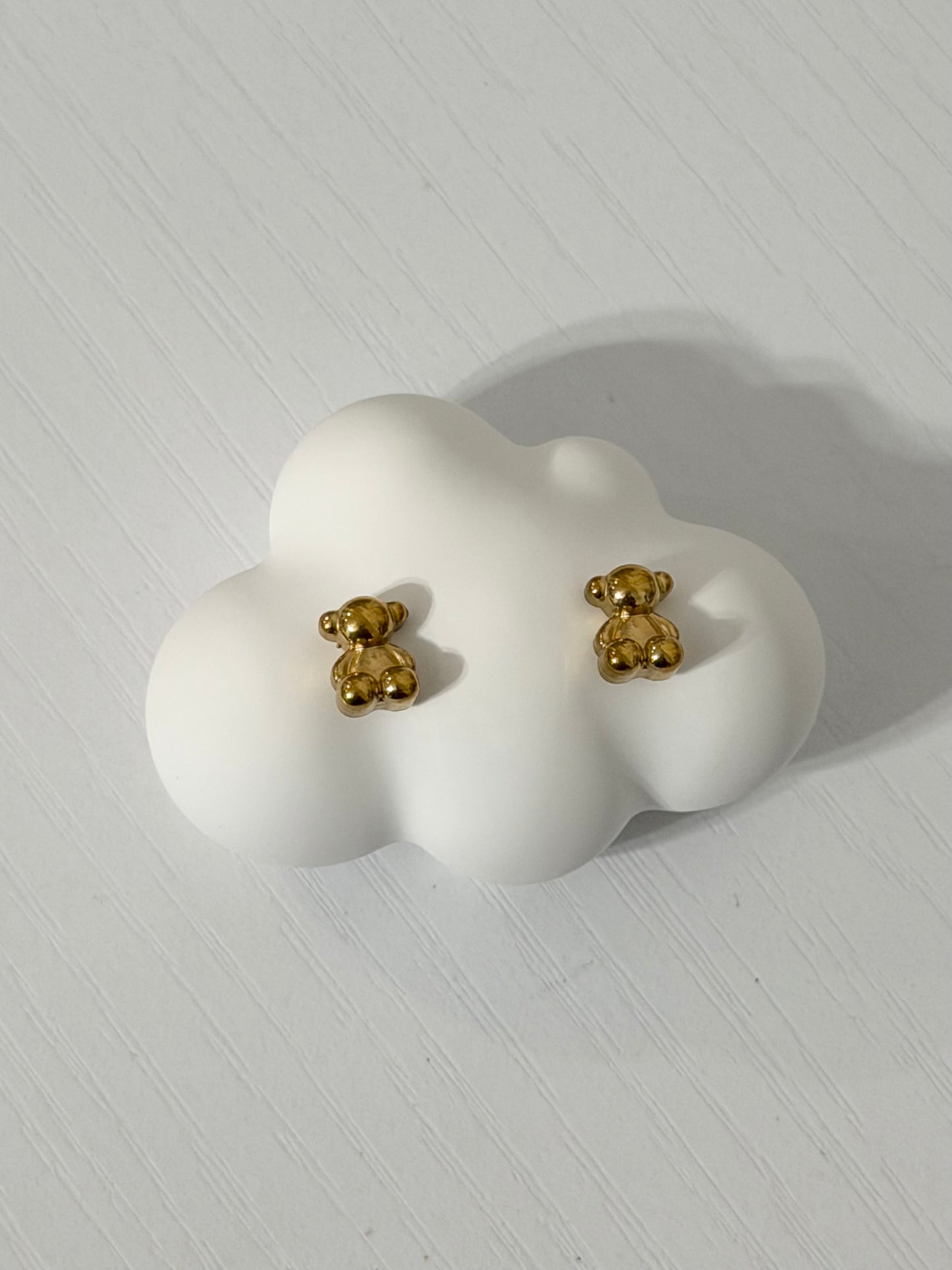 Jane small studs (waterproof/non tarsnish/ hipoalergenic)