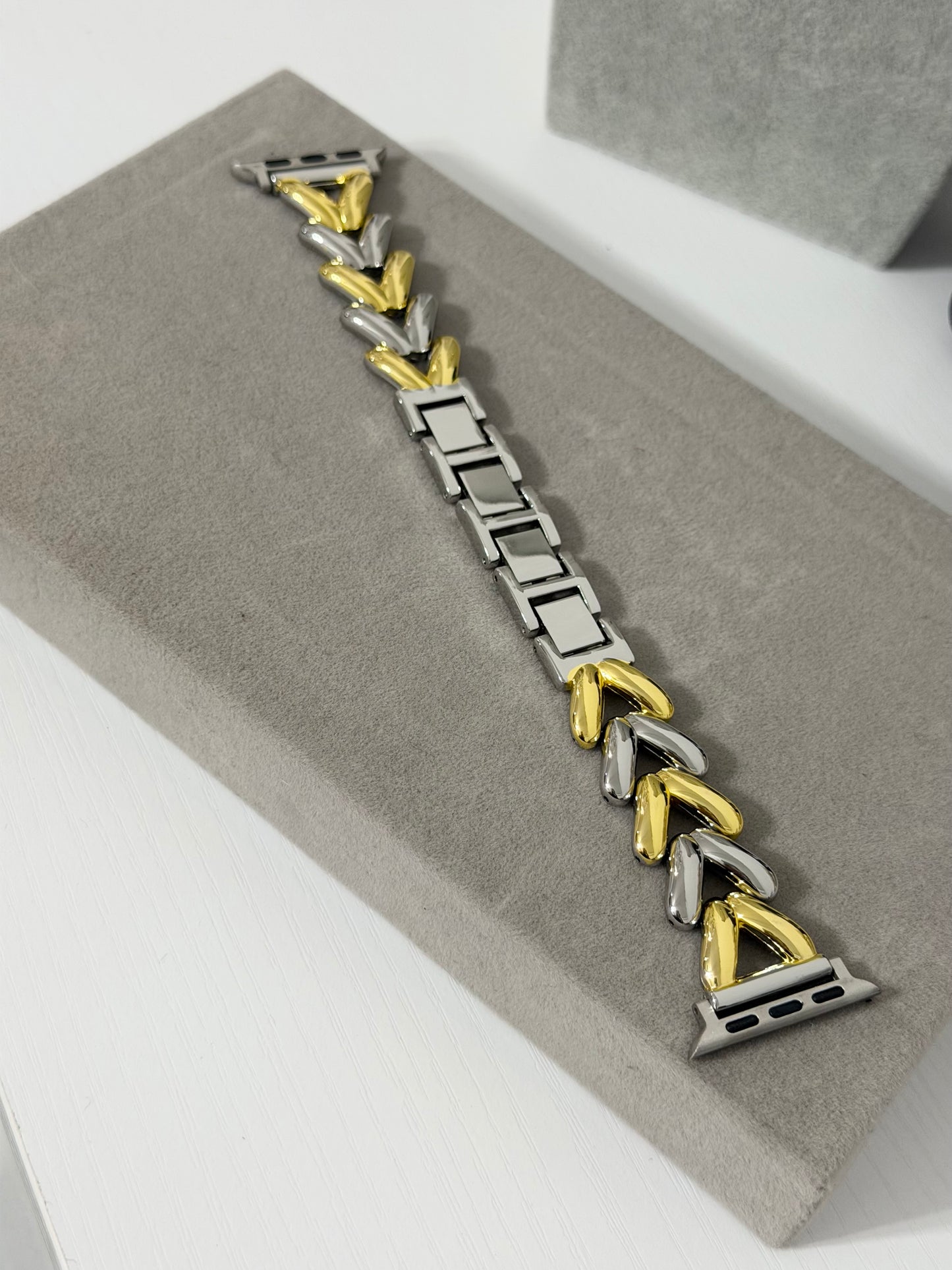 Tatiana apple watch band