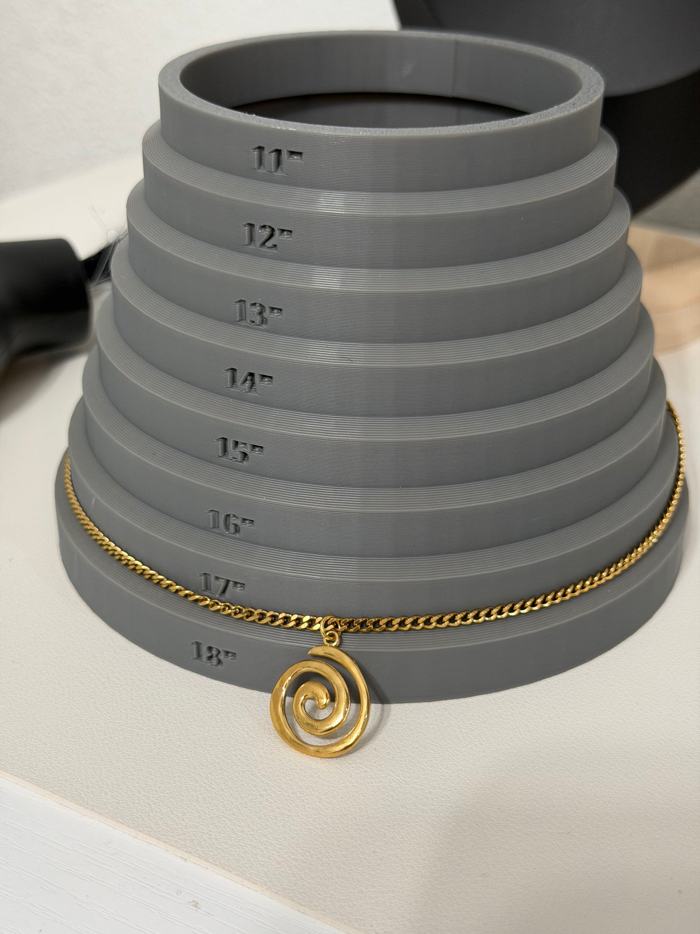Mini spiral cubana (waterproof/non tarnish, hipoalergenic)