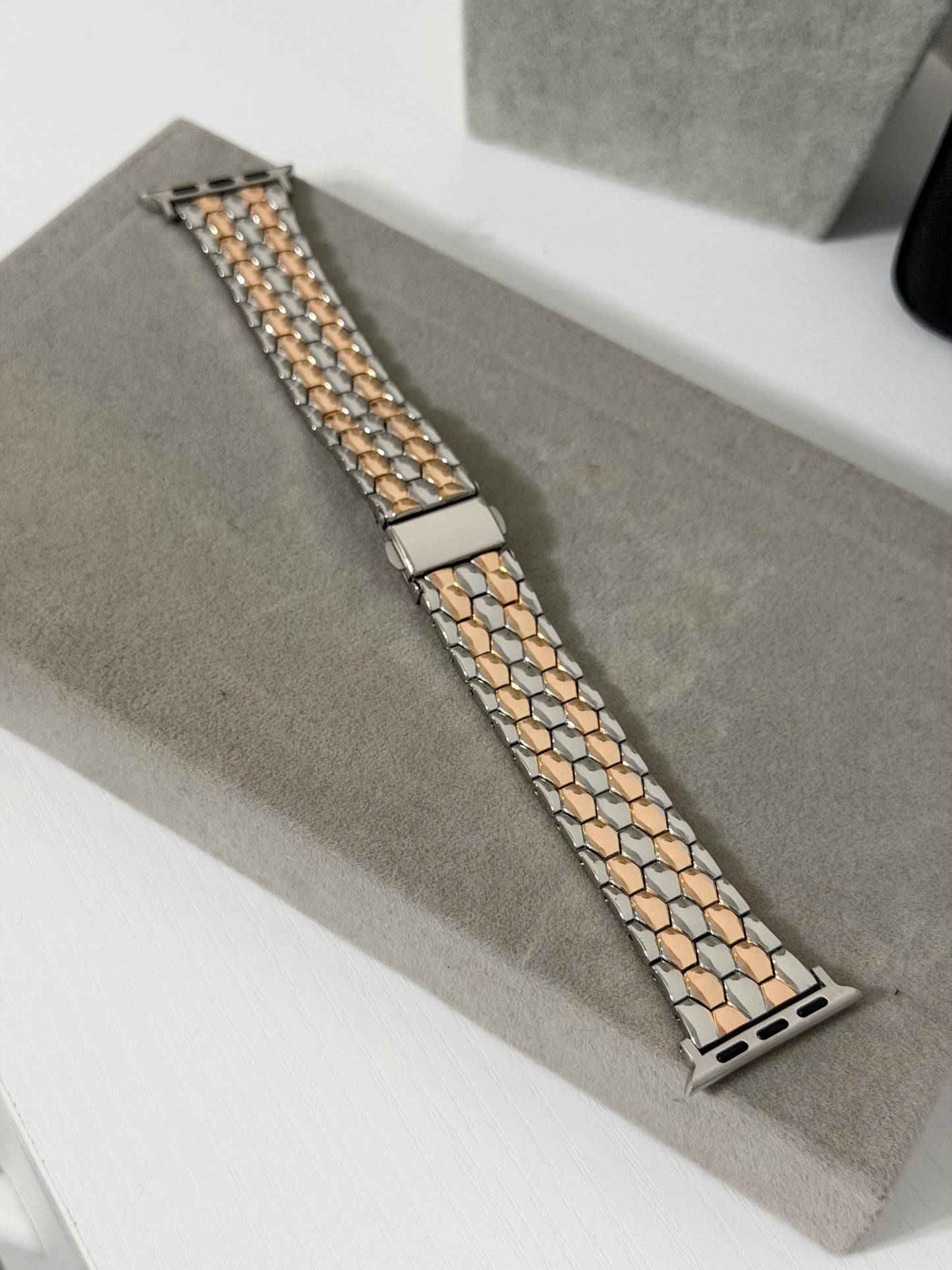 Bronwen apple watch band