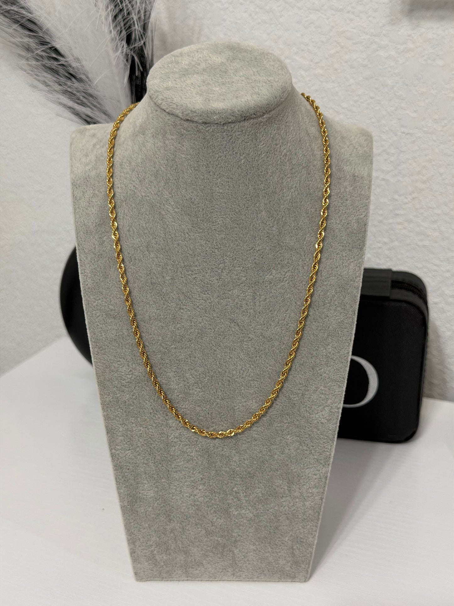 Hemp flowers necklace (waterproof/non tarsnish/ hipoalergenic)