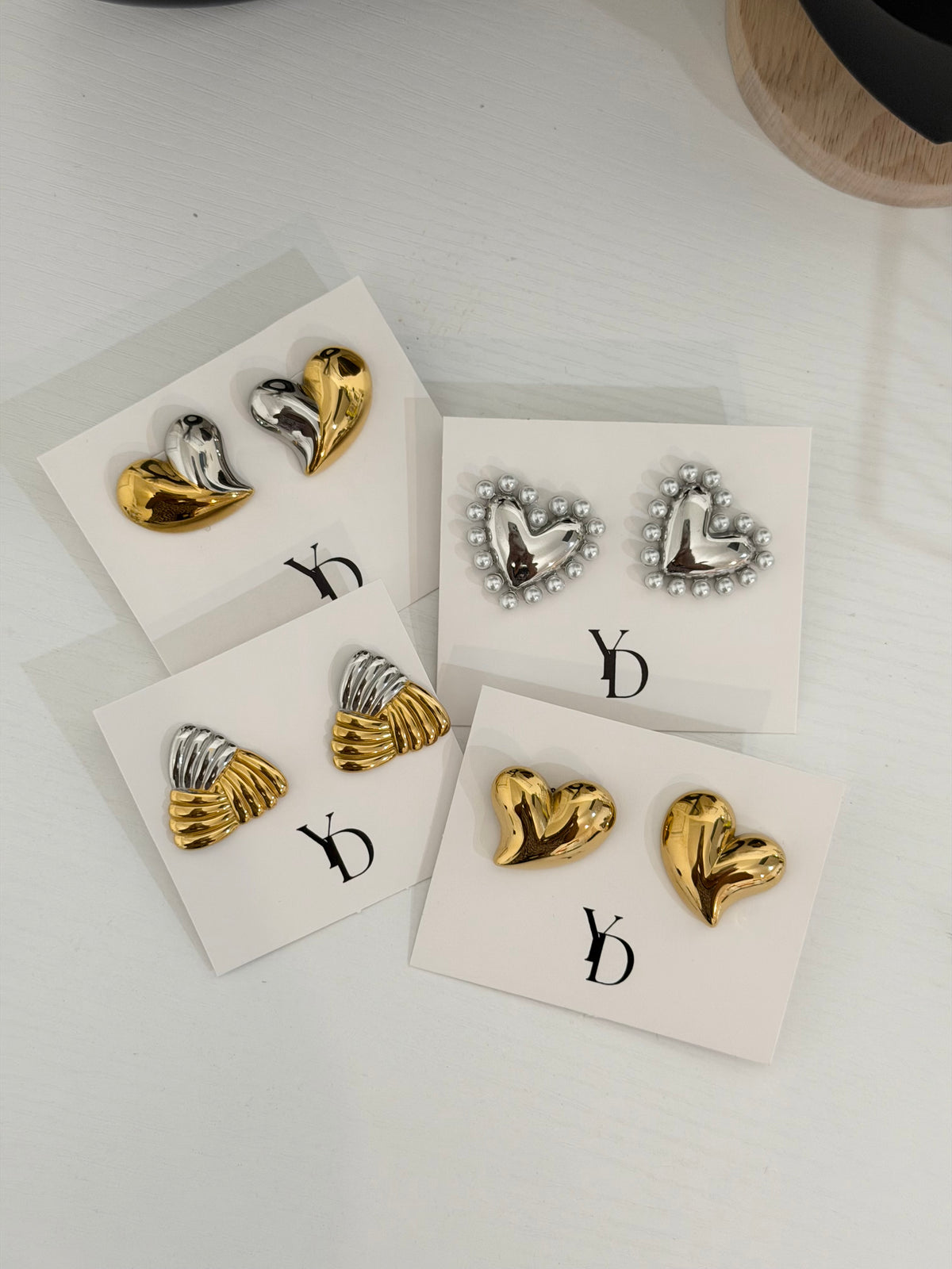 Aretes.