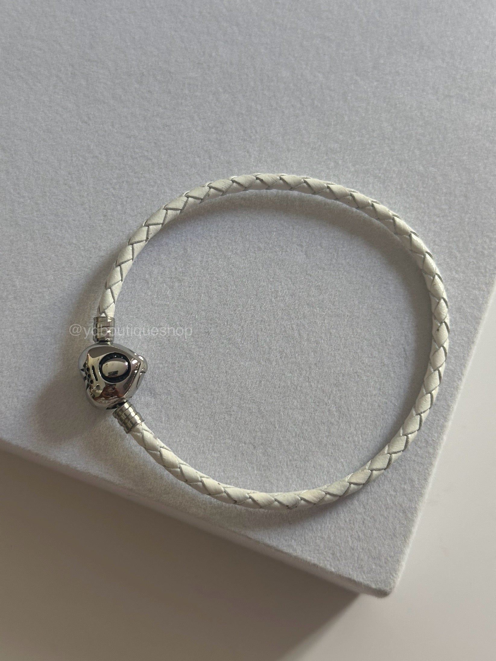 Classic strap bracelet