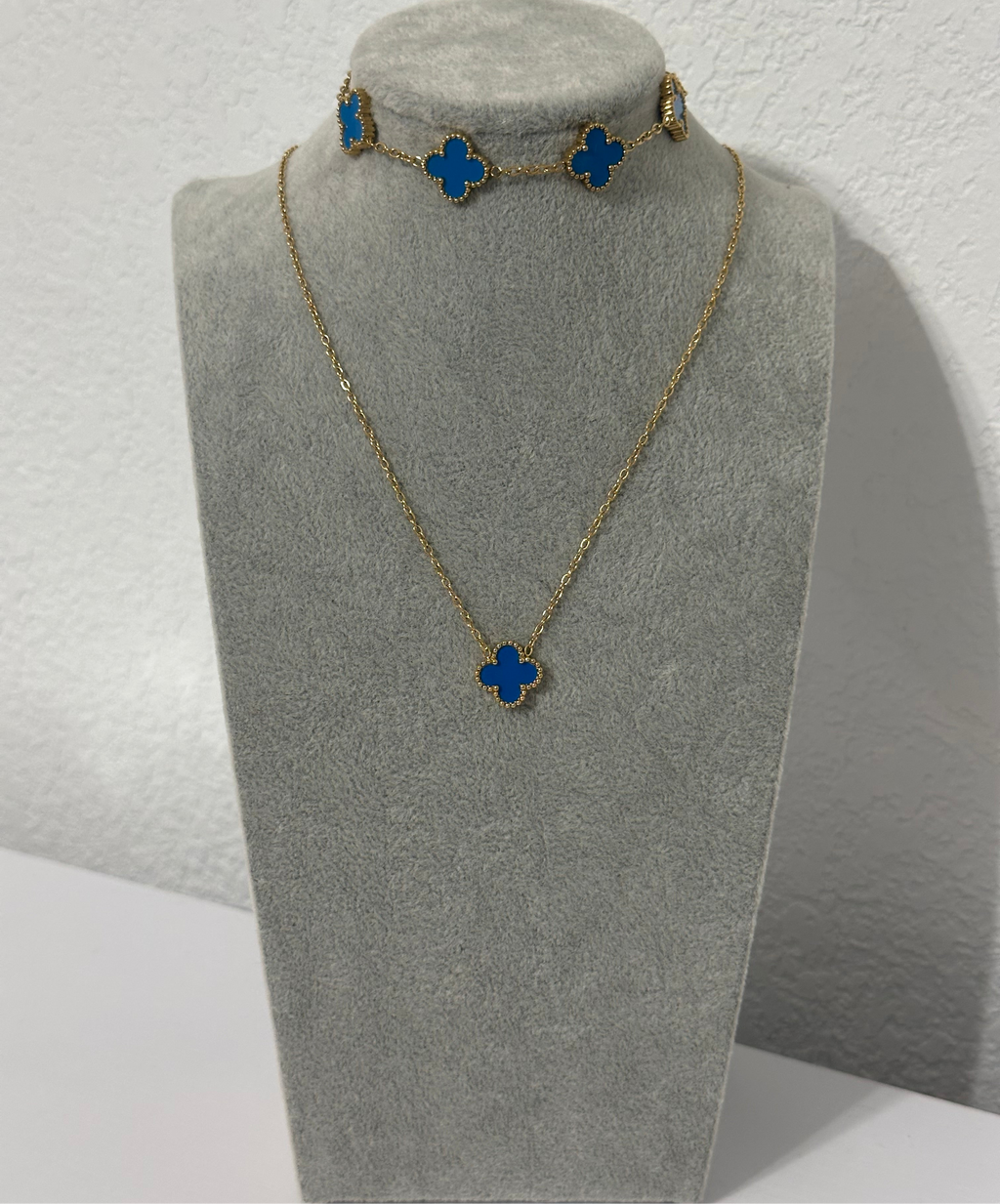 Blue clover colecction