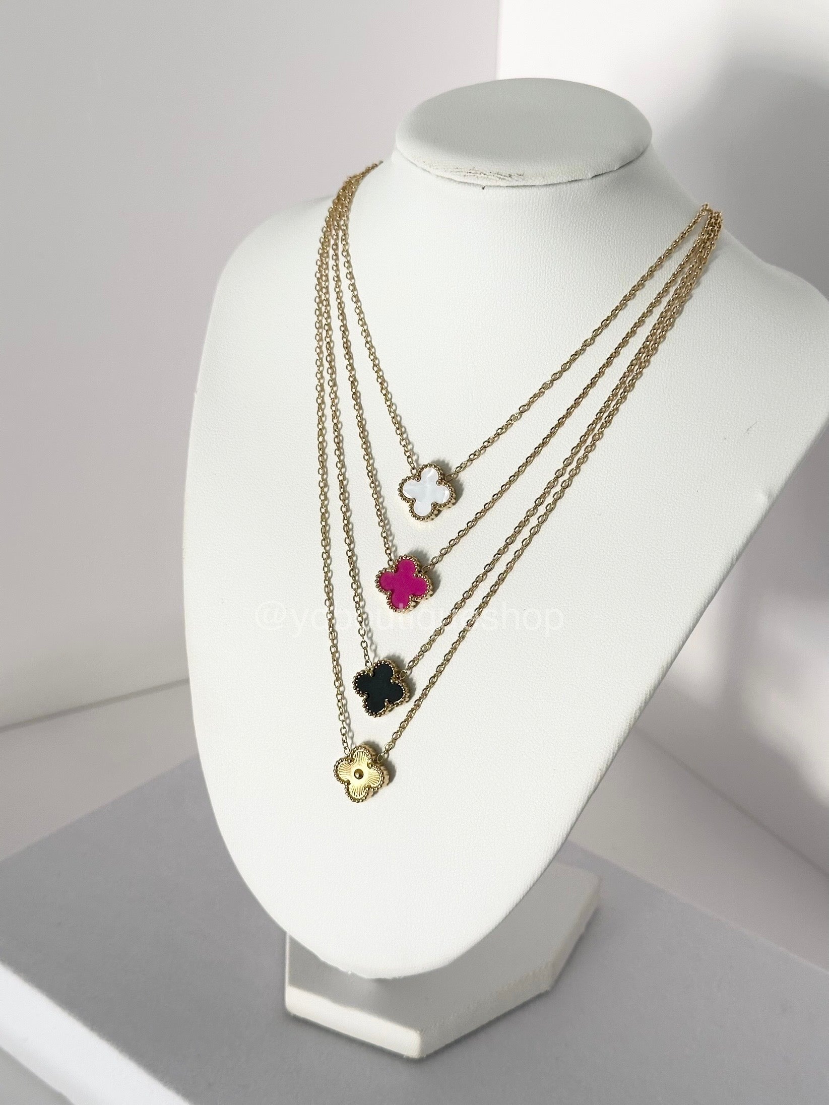 18 mm clover necklace