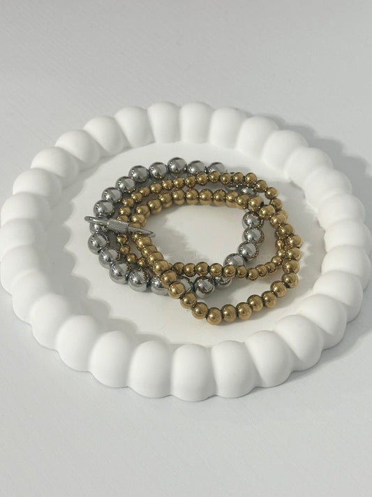 Clasp beaded bracelet