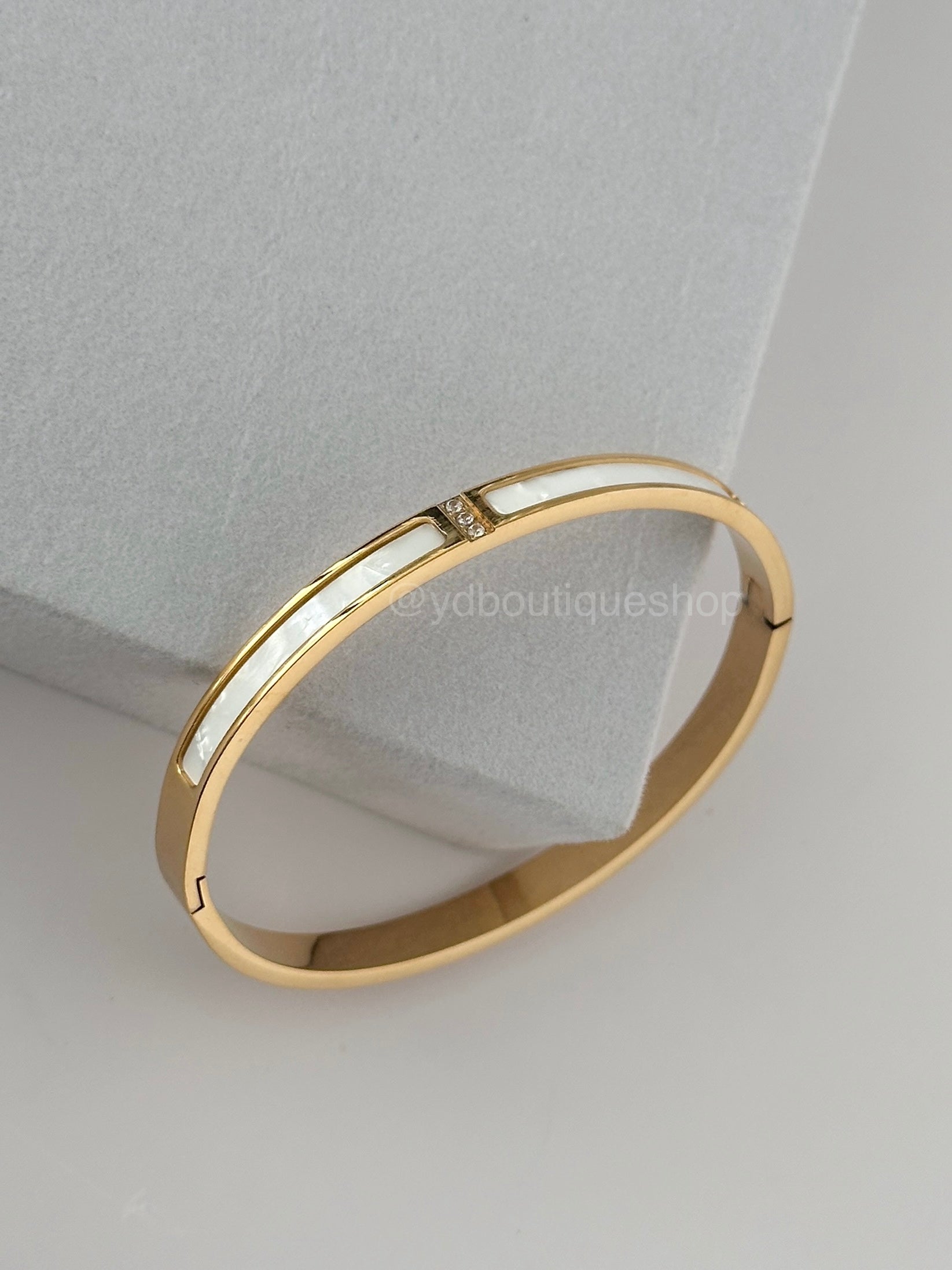 Bamboo shell bangle
