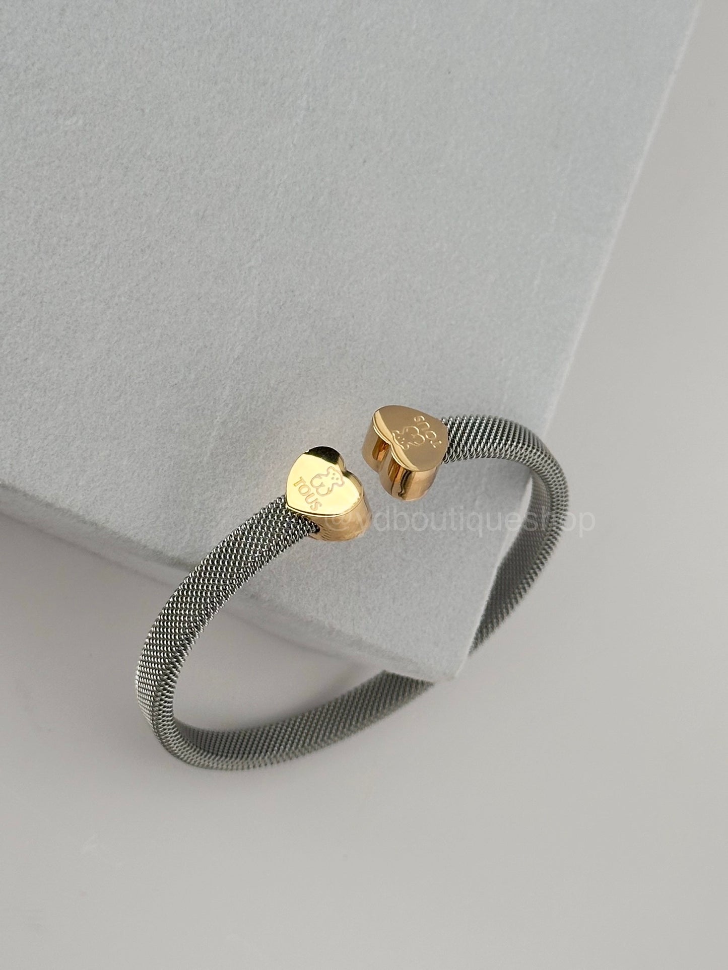 Two tones heart bangle
