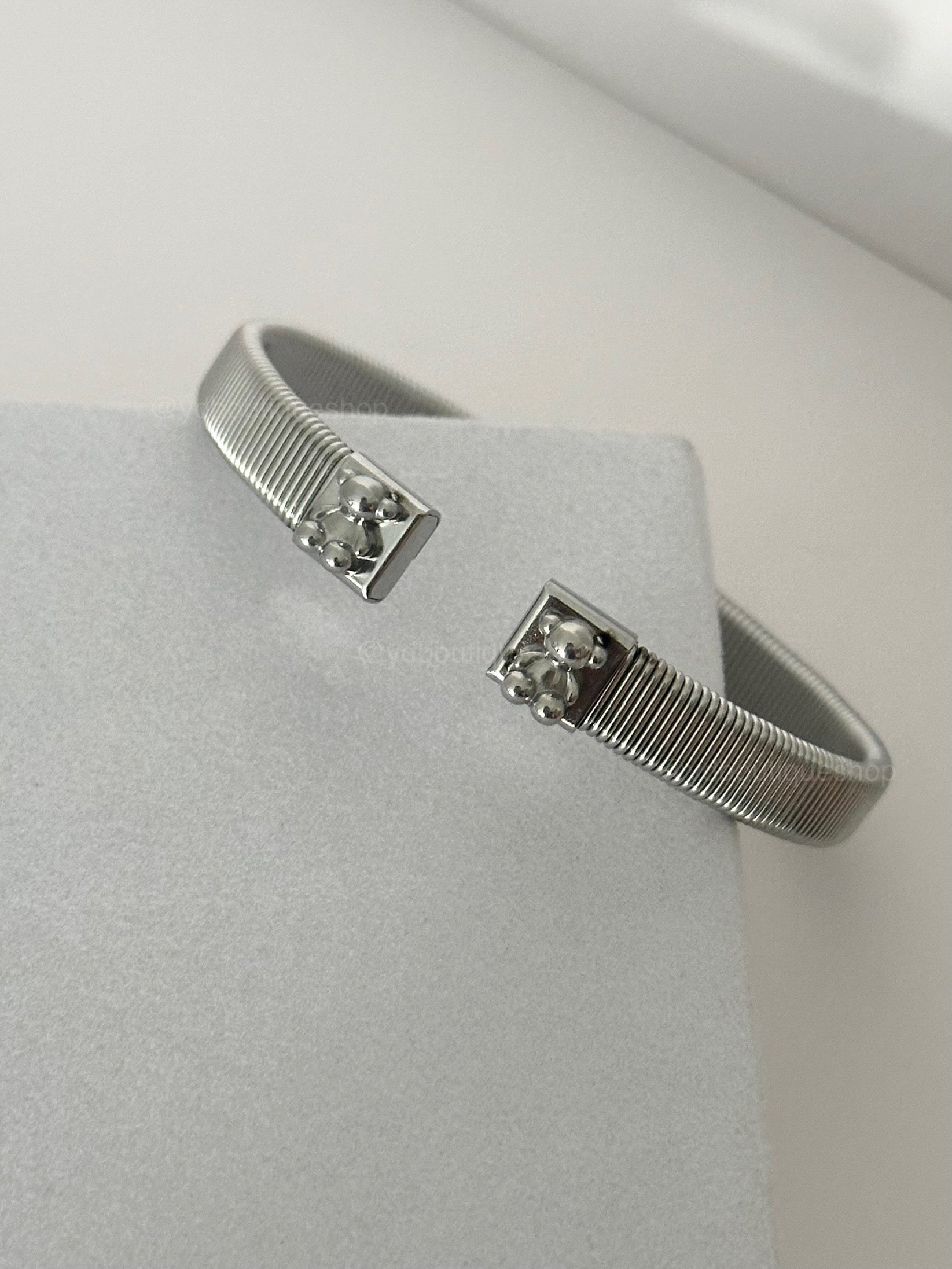 Silver beared bangle