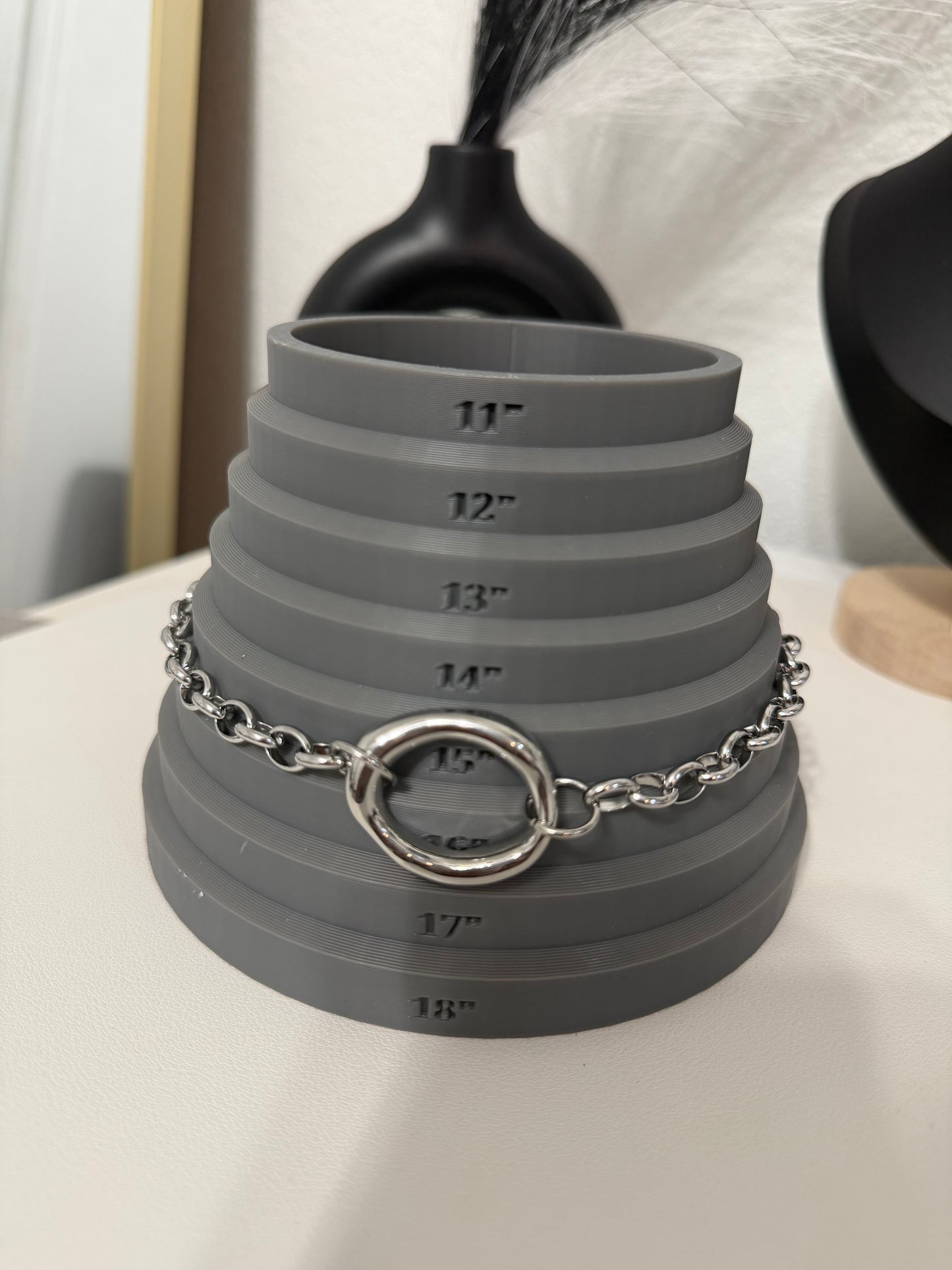 Oval necklace (Non tarnish, hipoallergenic)