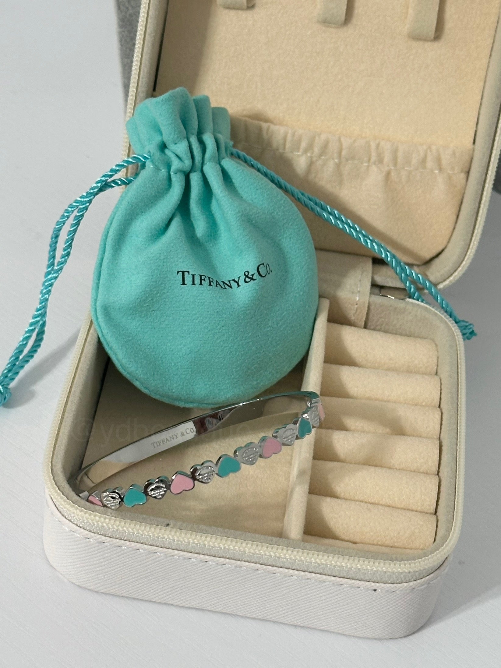 T&co. Silver heart (bag included)