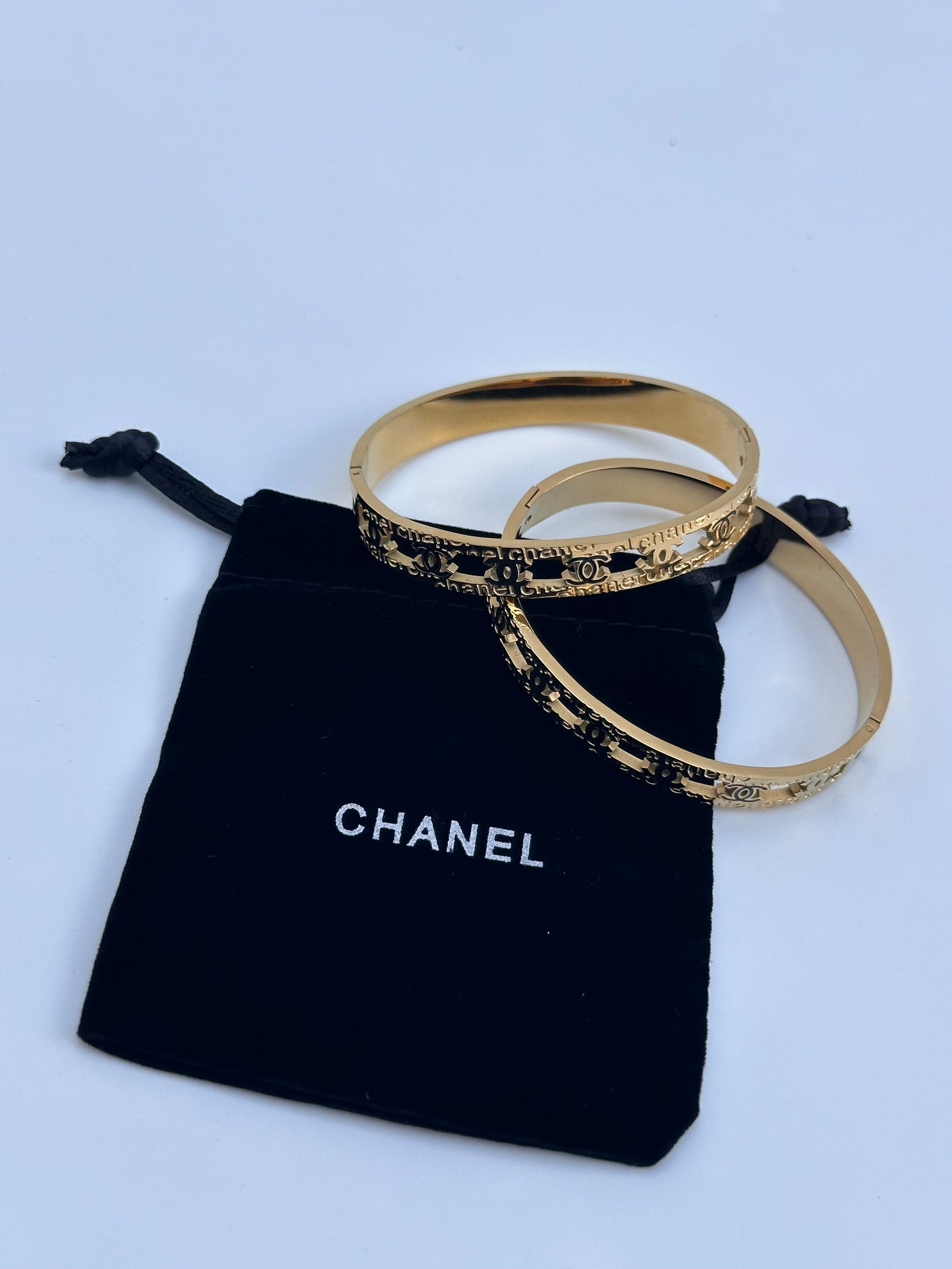 Golden bangle(with bag)