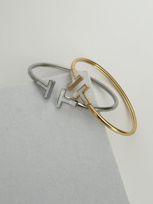 T Wire bracelet