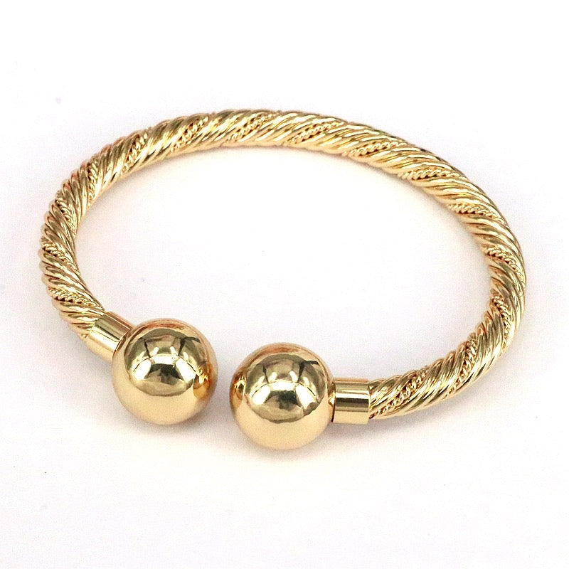 Twist bangle