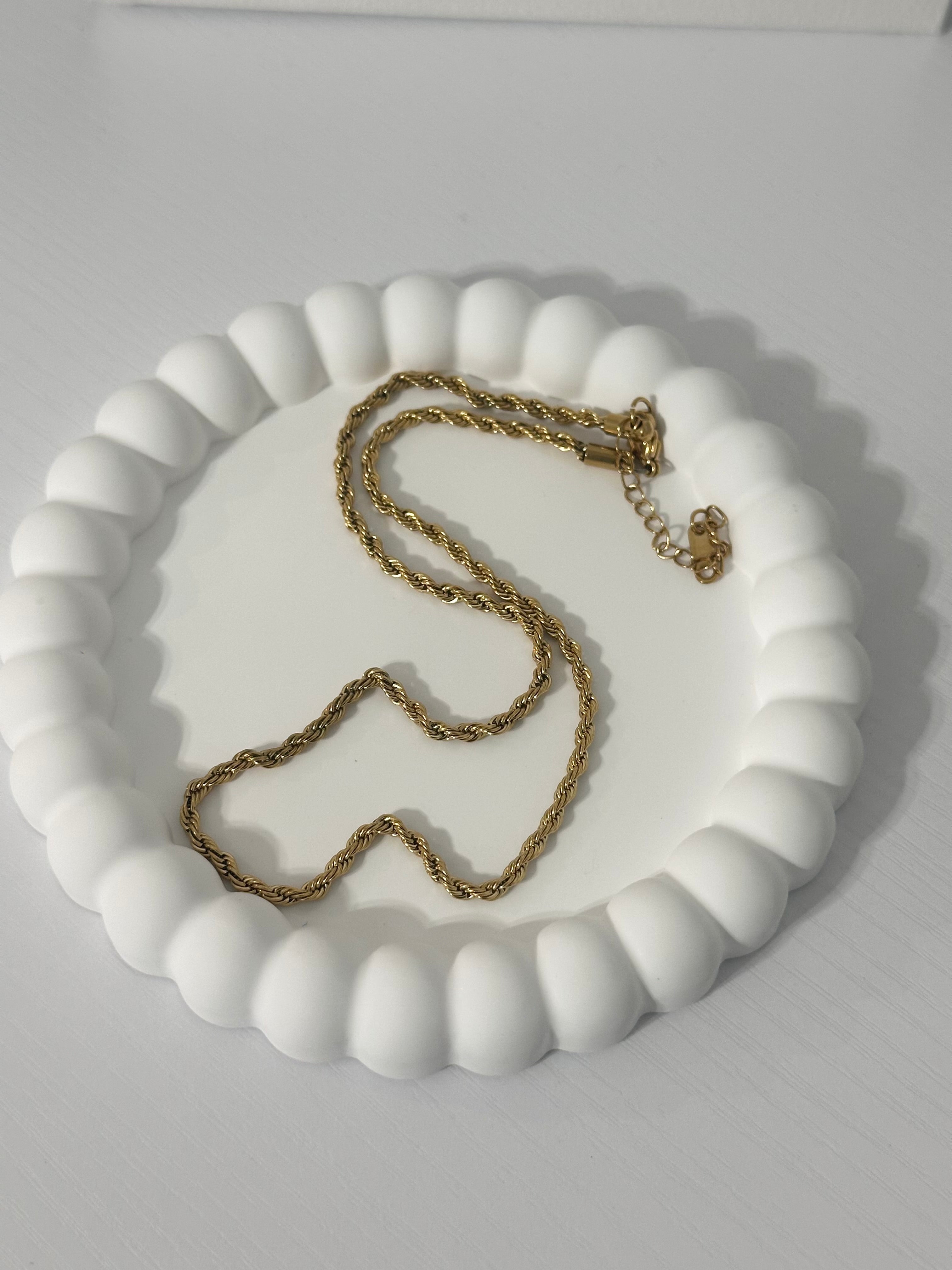 Hemp flowers necklace