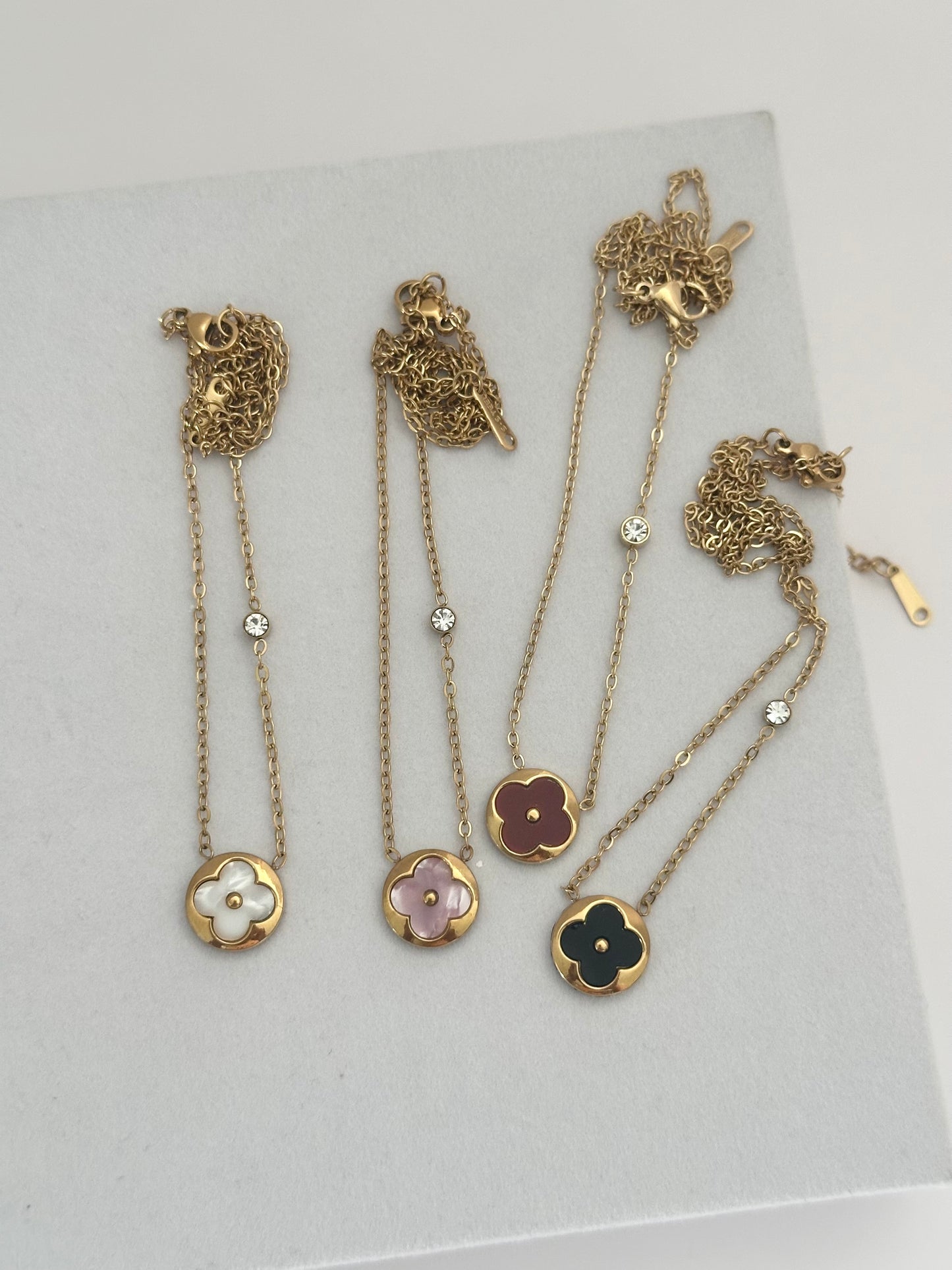 Luvxe necklace