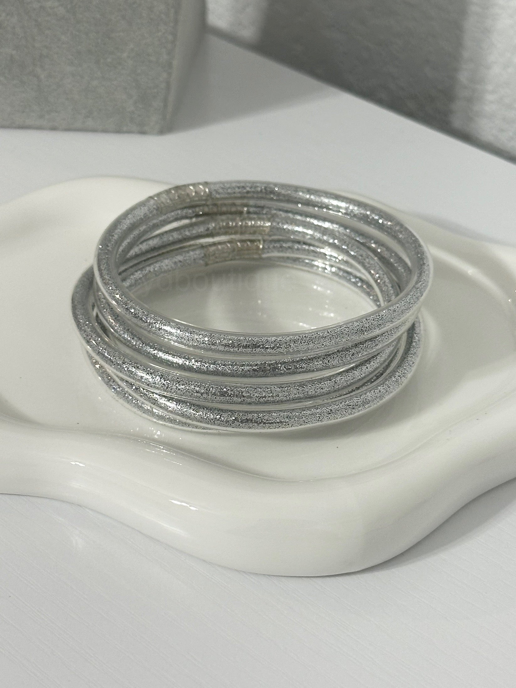 Rounded gel 5 pcs bangle