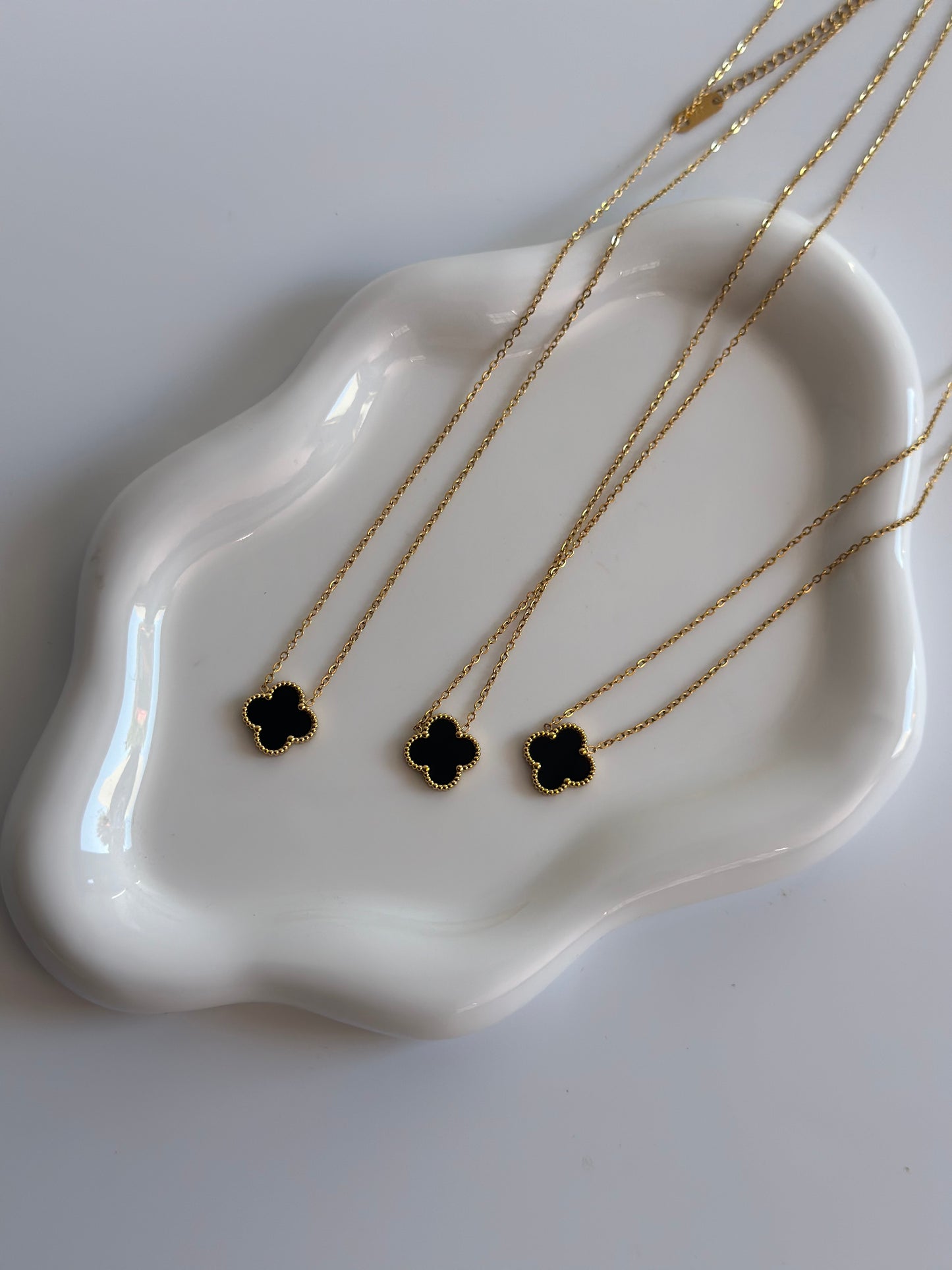 Clover necklace collection