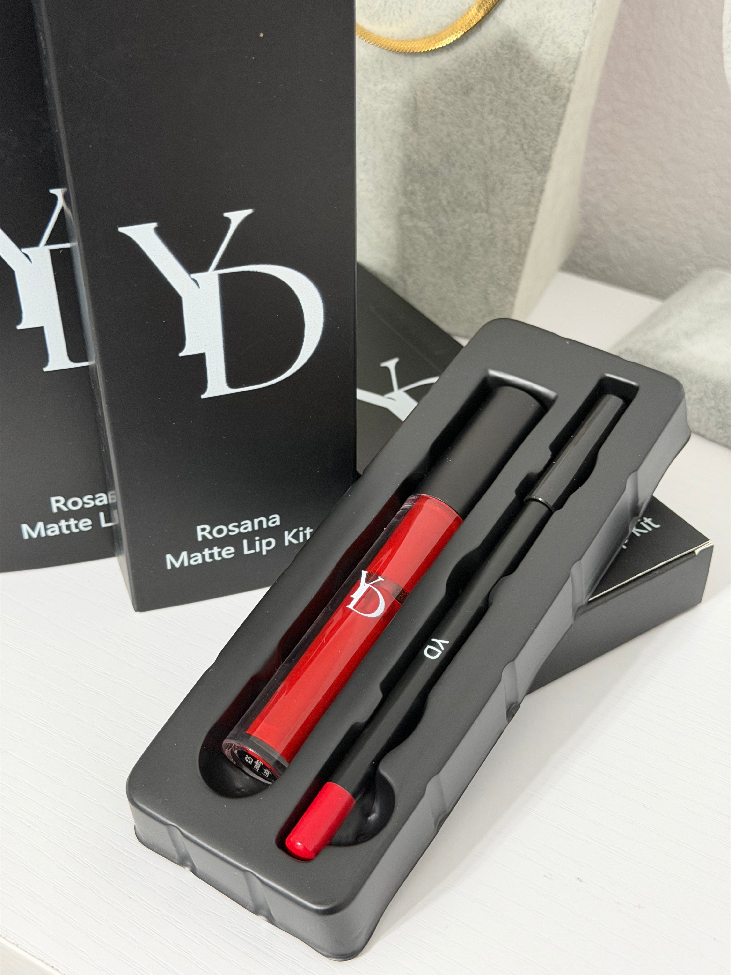 Rossana waterproof lip kit