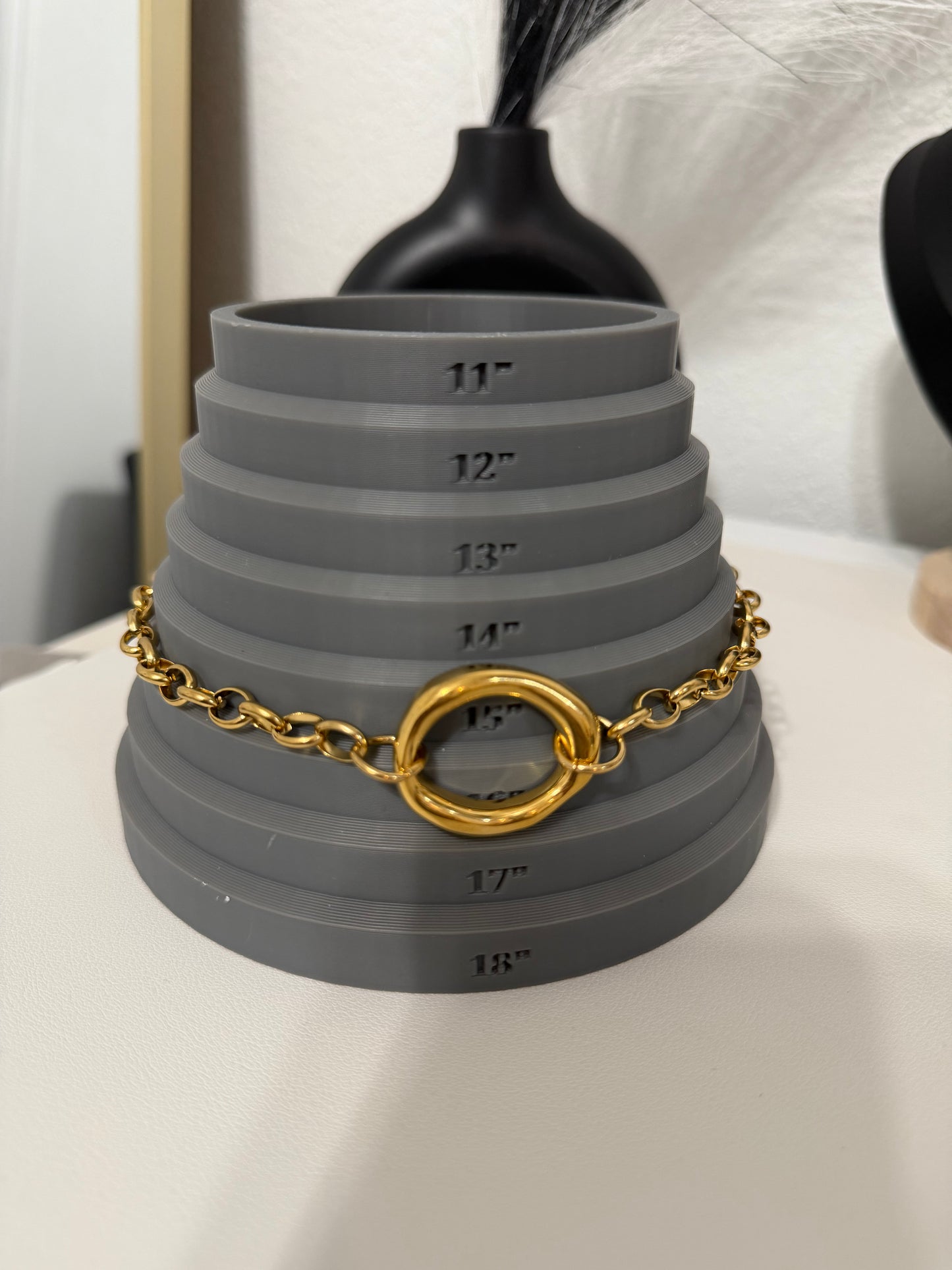 Oval Necklace (Non tarnish, hipoallergenic)